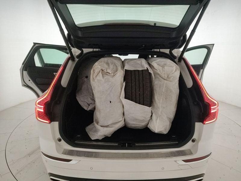 Volvo XC60 2.0 b4 R-design awd auto my20