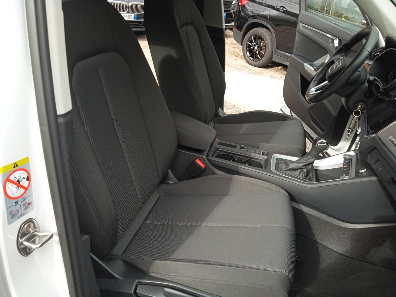 Audi Q3 40 TDI quattro S tronic Business Advanced