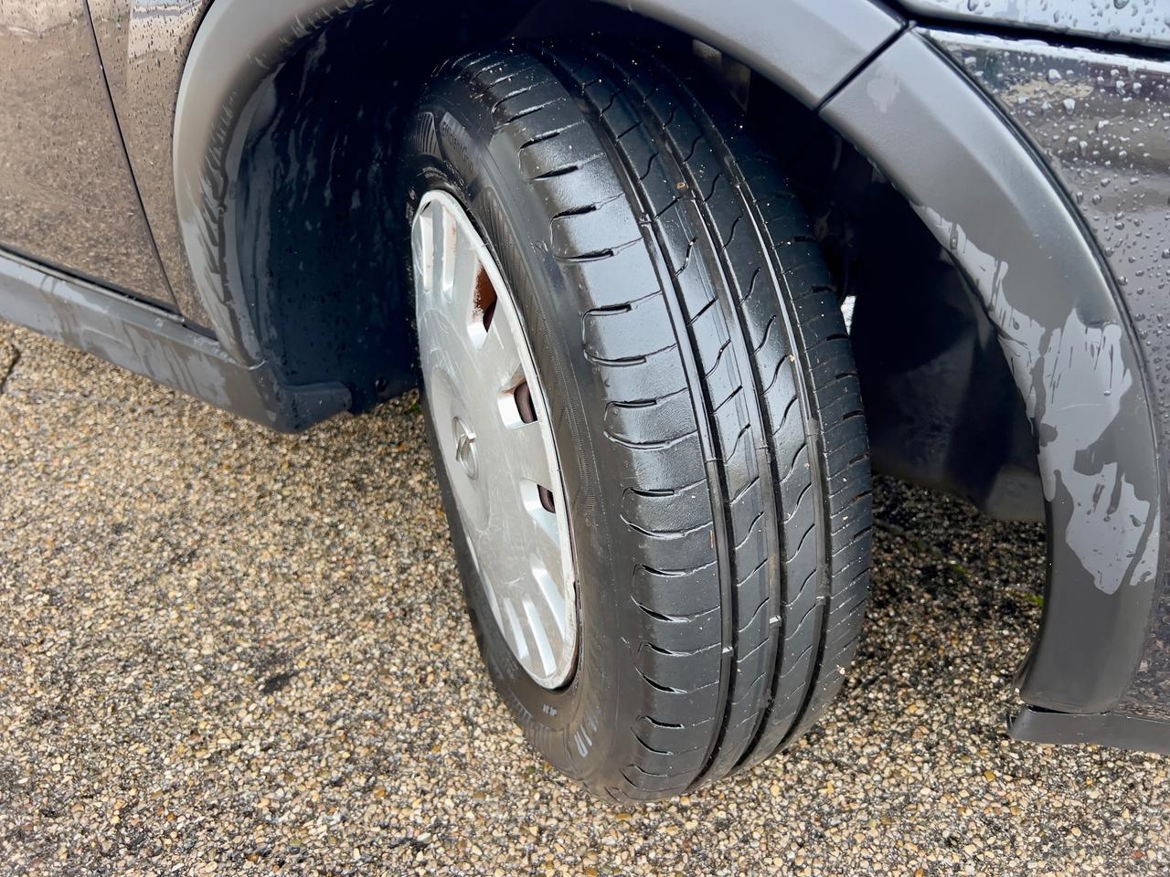 Opel Corsa 1.2i 16V cat 3 porte Club