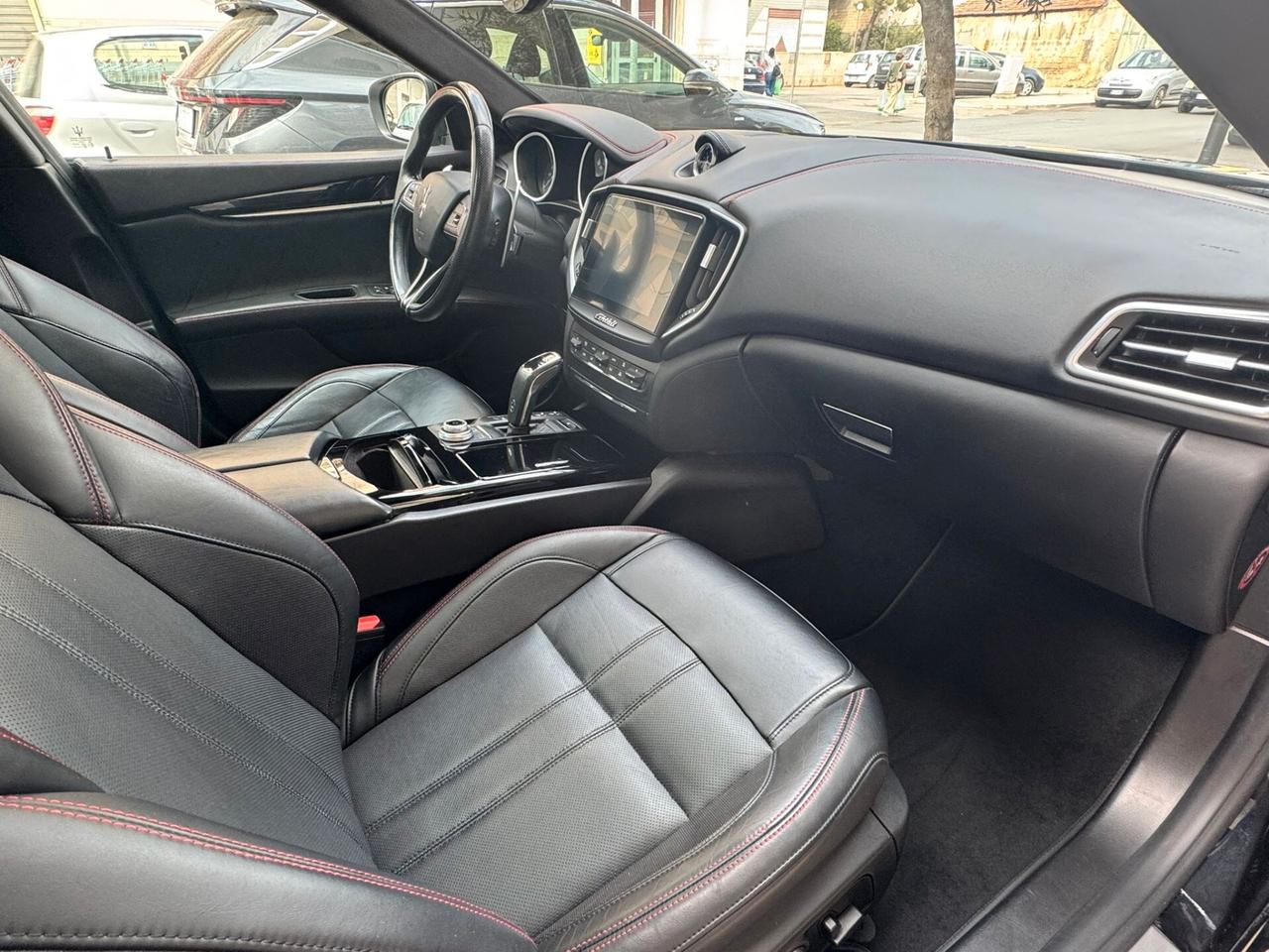 Maserati Ghibli V6 Gransport 350CV