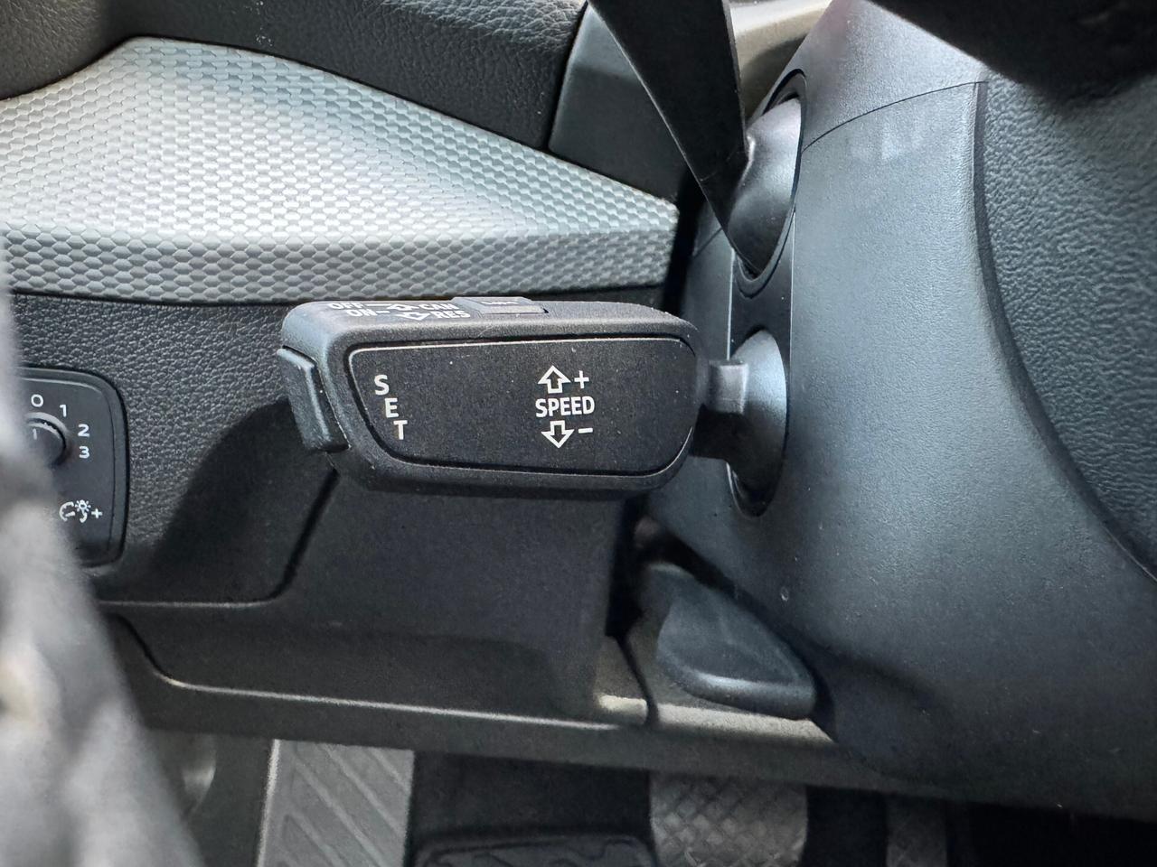 Audi Q2 30 TDI S tronic Business Design