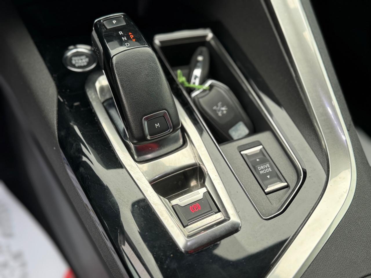 PEUGEOT 3008 1.5 BLUEHDI 130 CV ALLURE EAT8 FULL IVA