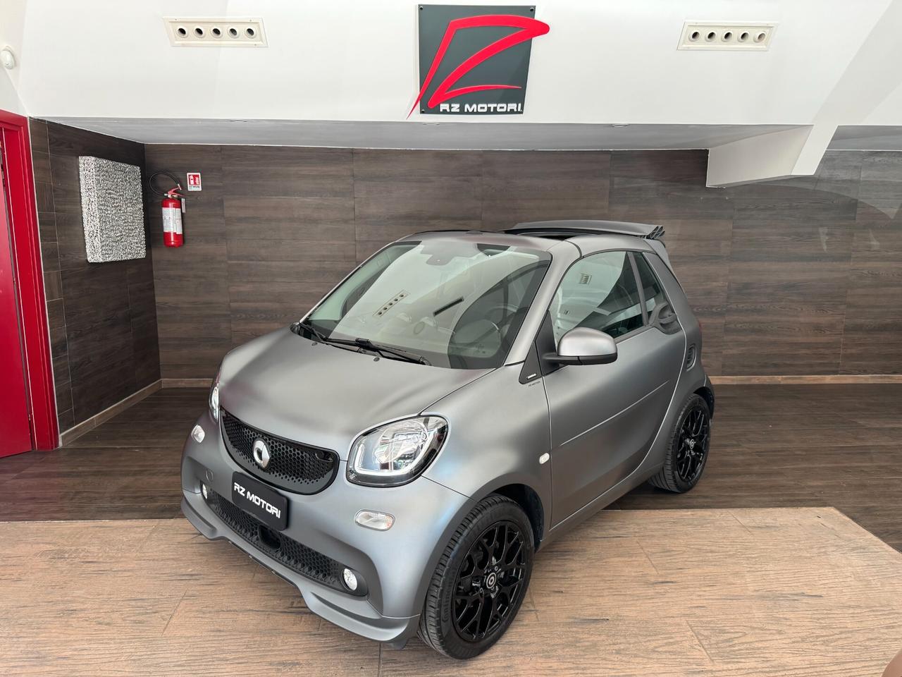 Smart ForTwo 70 1.0 twinamic cabrio Suitegrey Grey-NAVI-LED-ITALIANA-TAGLIANDI MERCEDES