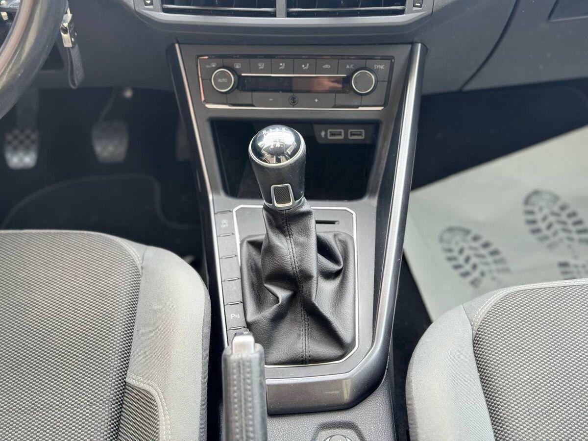 Volkswagen Polo 1.0 tsi R- LINE 95cv