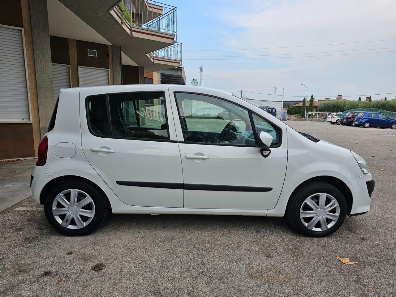 Renault Modus 1.2 Benzina - Neopatentati