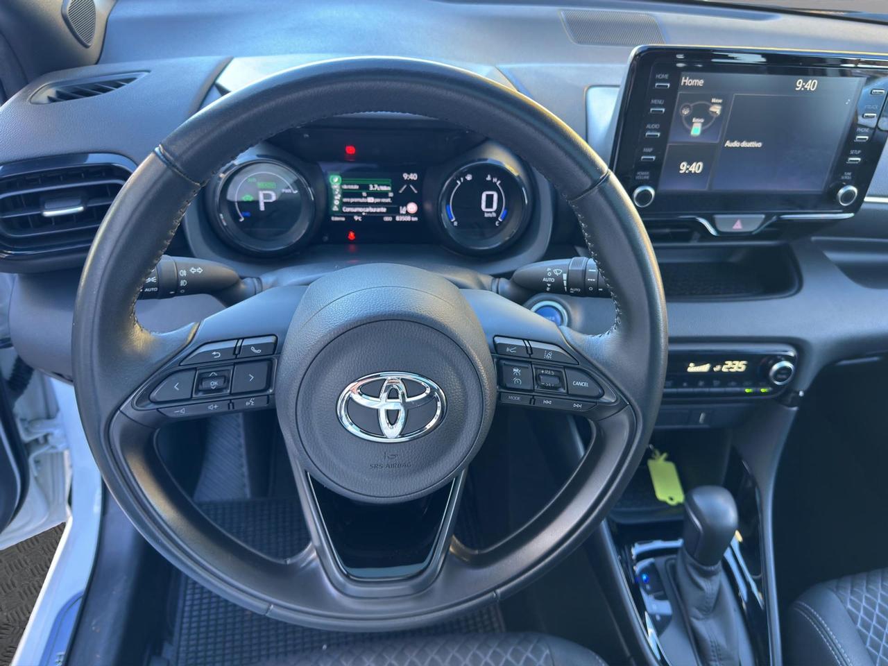Toyota Yaris 1.5h Lounge