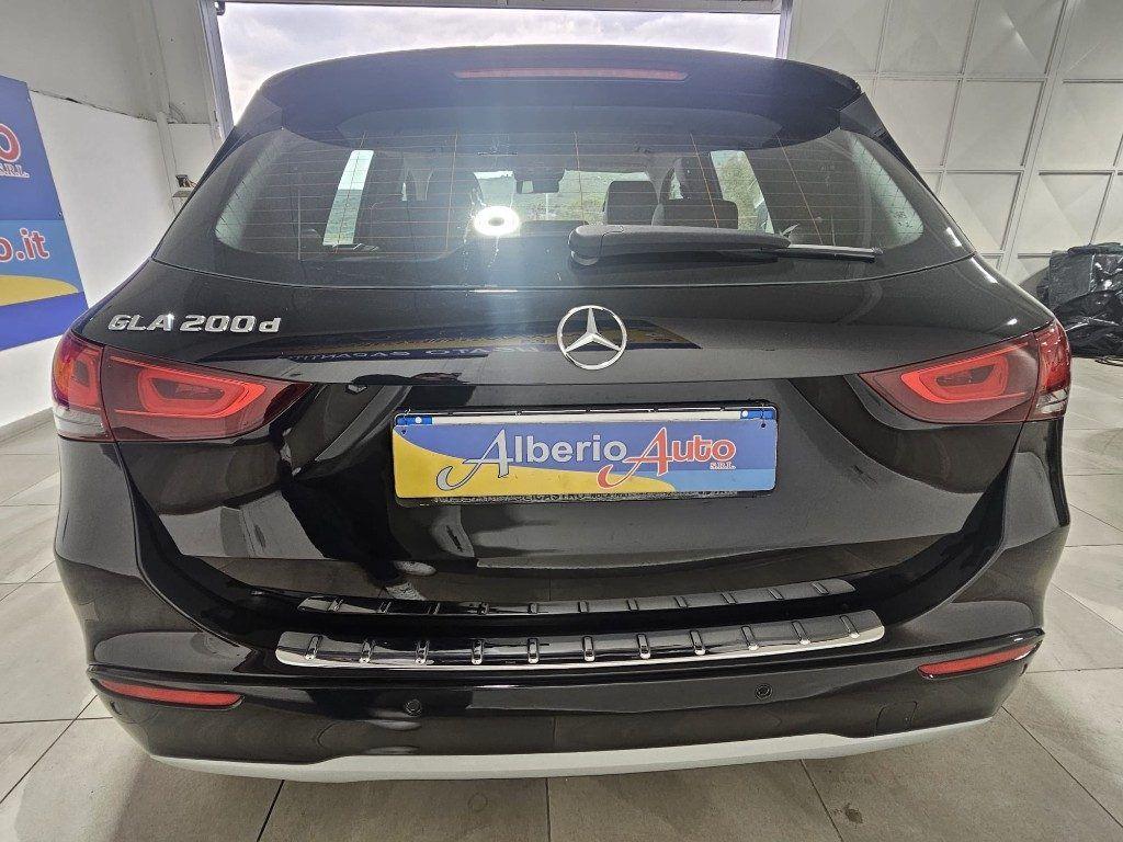 Mercedes-Benz GLA 200 d Automatic Business