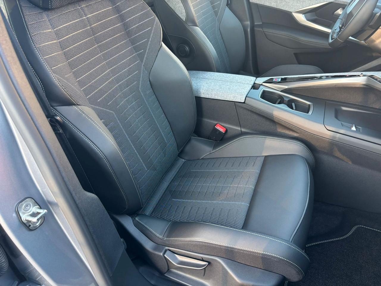 Peugeot 3008 Hybrid 136 e-DCS6 GT