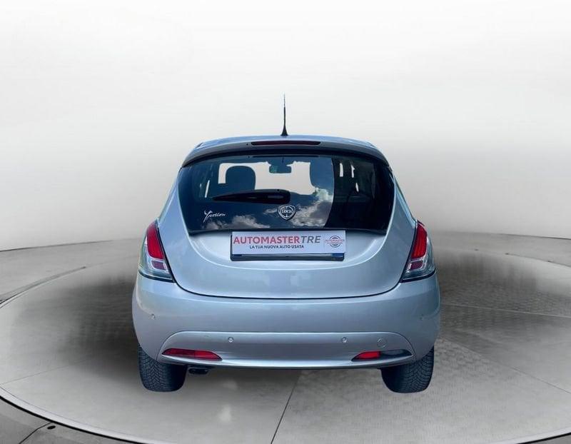 Lancia Ypsilon 1.2 69 CV 5 porte Gold