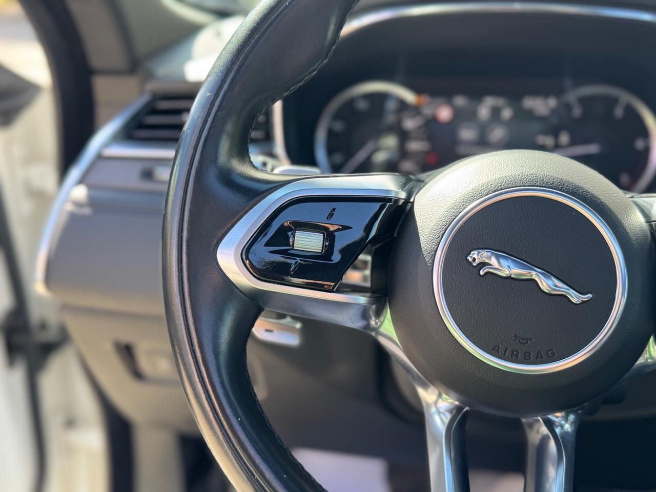 JAGUAR F-PACE 30D 300 CV MHEV R-DYNAMIC R22 TETTO FULL IVA