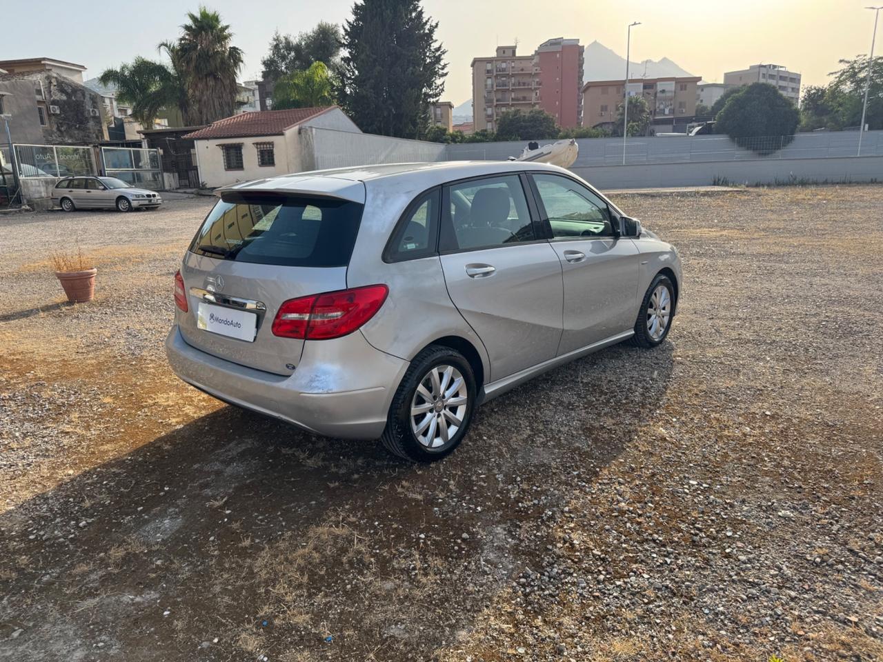 Mercedes-benz B 180 CDI BlueEFFICIENCY Executive