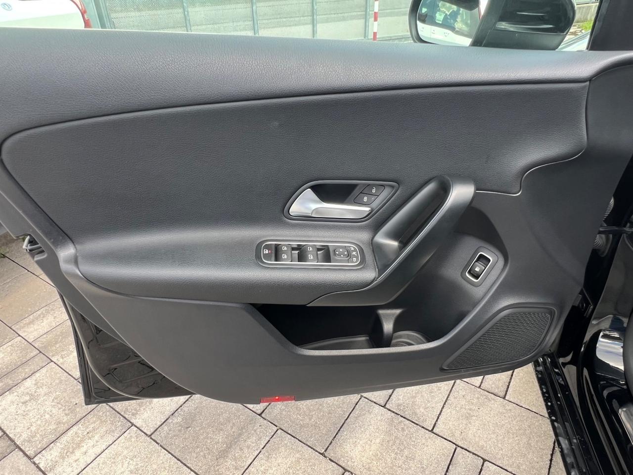 Mercedes-benz A 250 e hybrid EQ Business