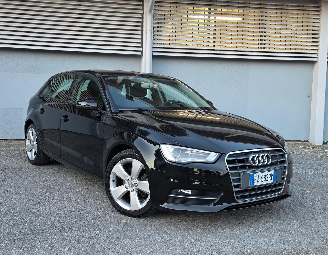 Audi A3 Sedan 1.6 TDI clean diesel S tronic Ambition