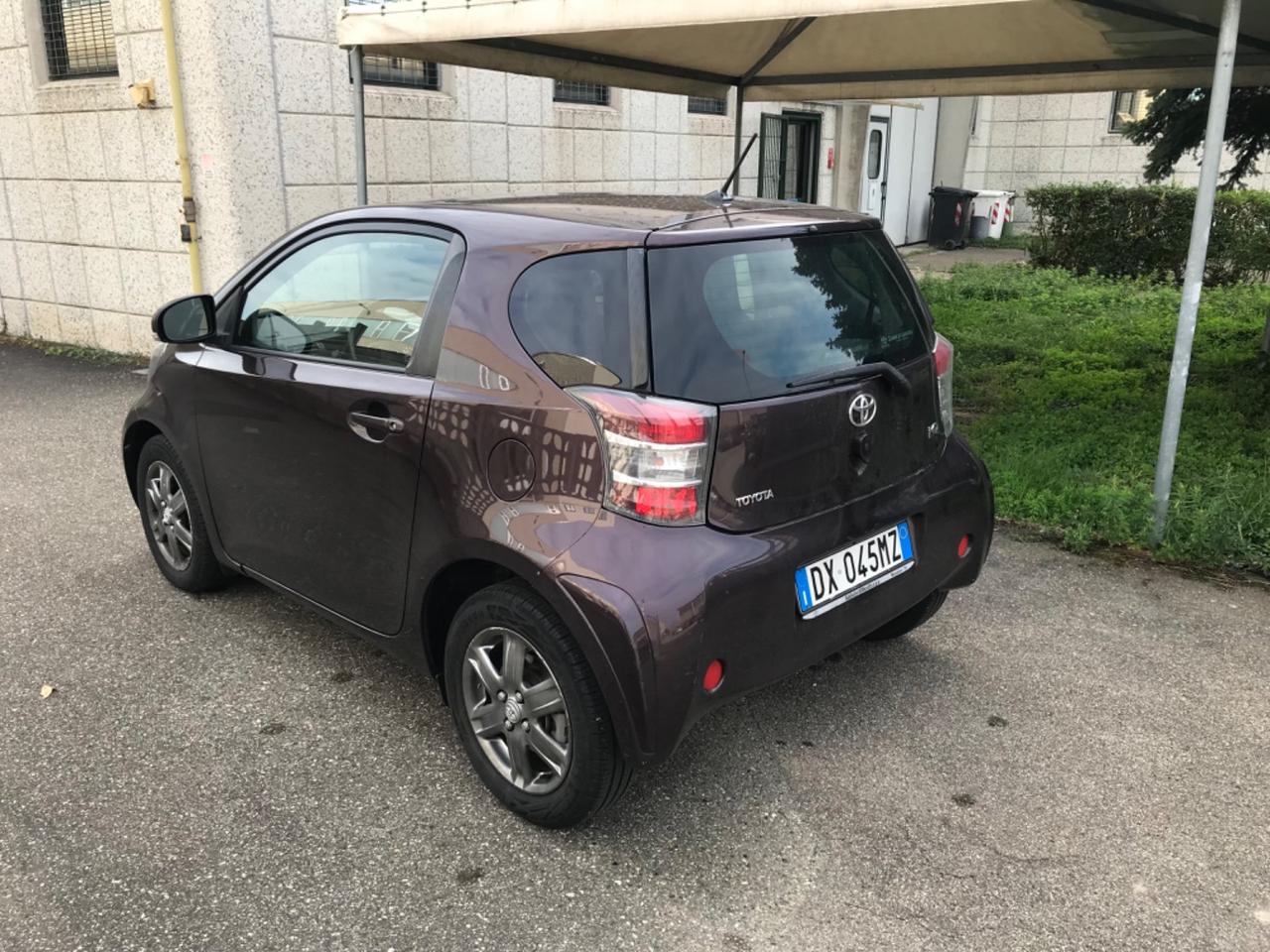 Toyota iQ 1.0 Multidrive