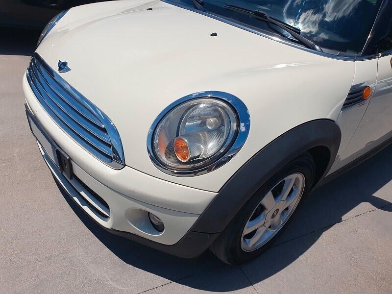 MINI Cooper D 1.6D 16V 110CV DPF PER NEOPATENTATI