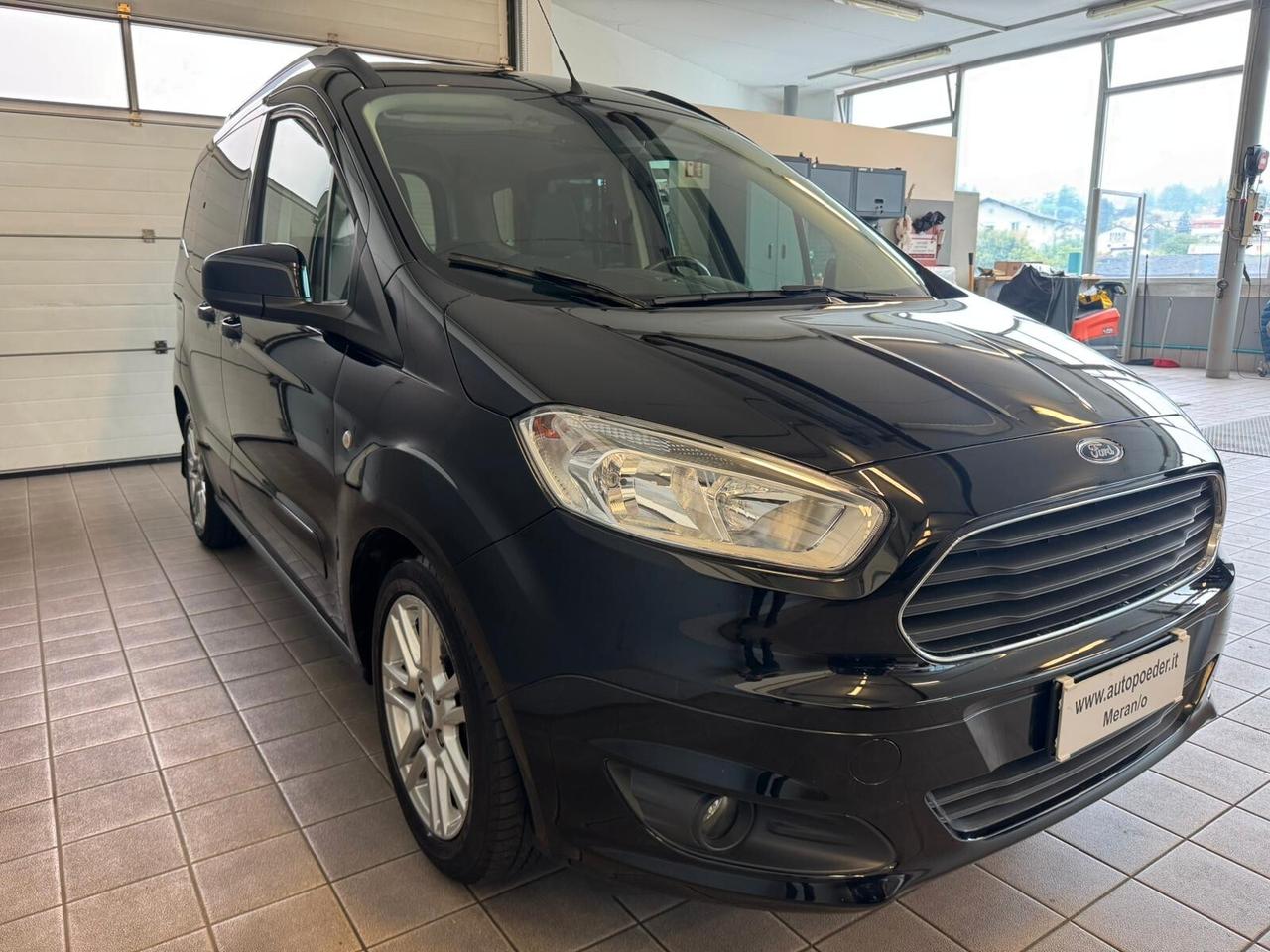 Ford Tourneo Courier 1.0 EcoBoost 100 CV Titanium