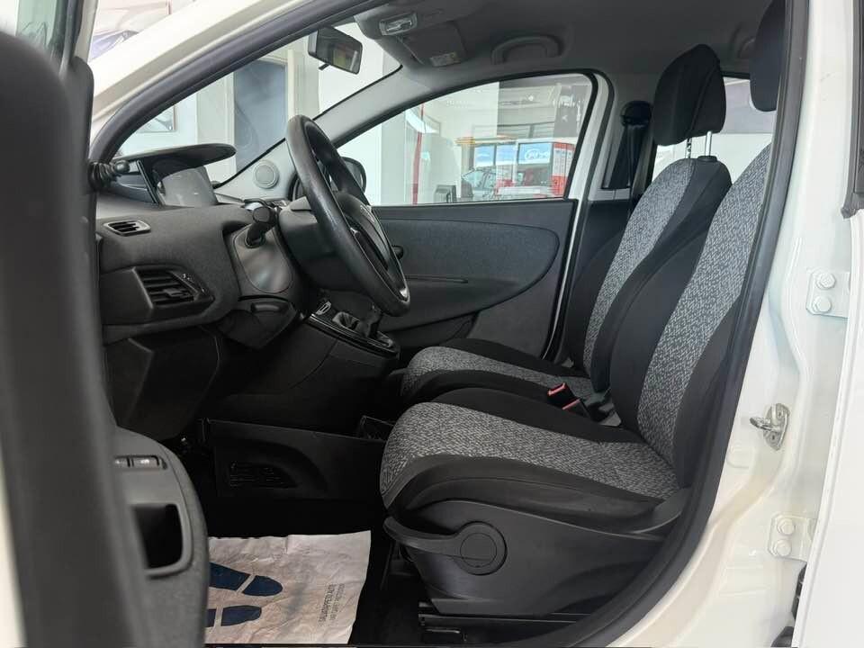 Lancia Ypsilon 1.2 69 CV 5 porte S&S Elefantino Blu Gomme Nuove