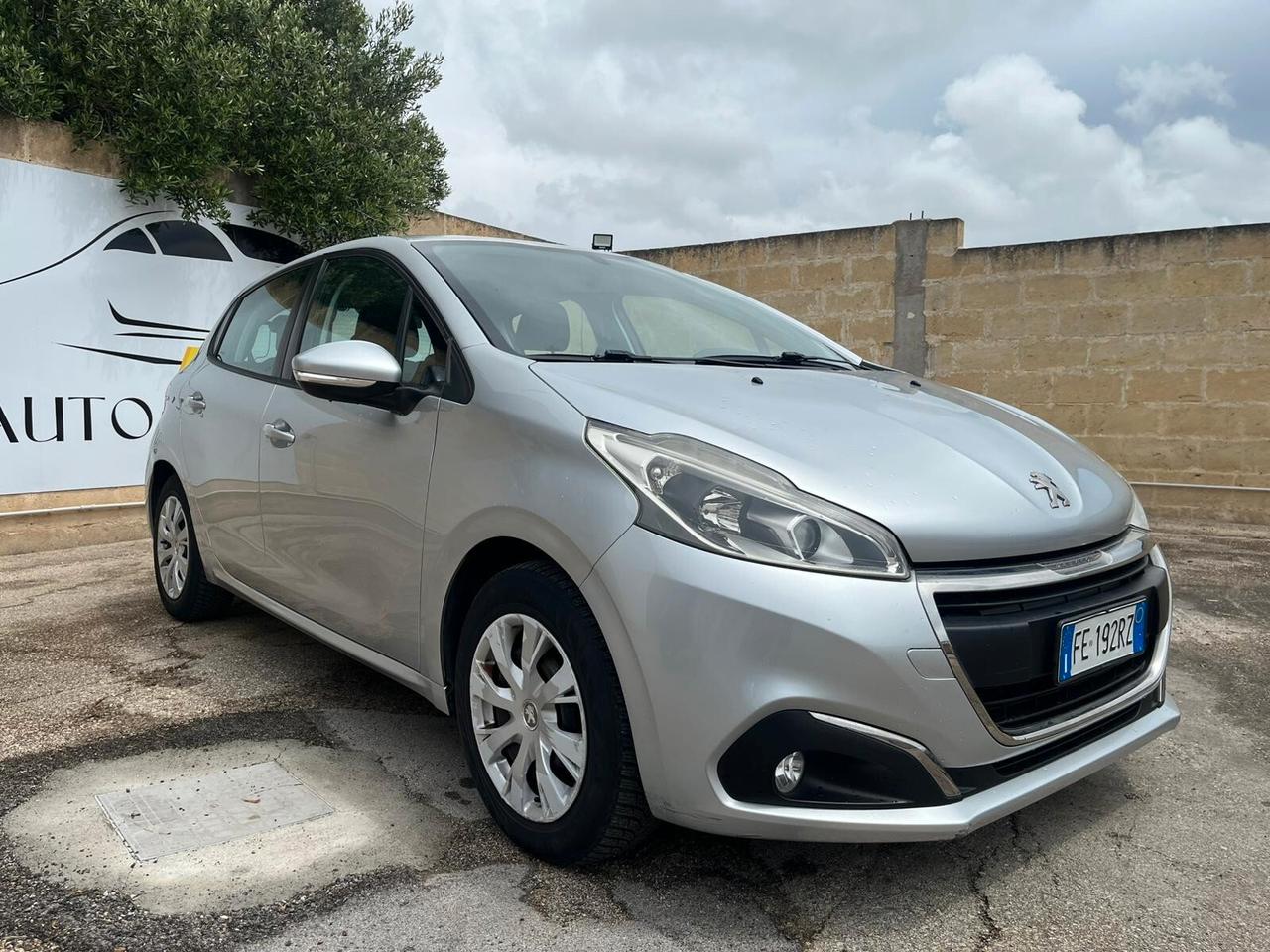 Peugeot 208 PureTech 2016 UNIPRO 118000KM