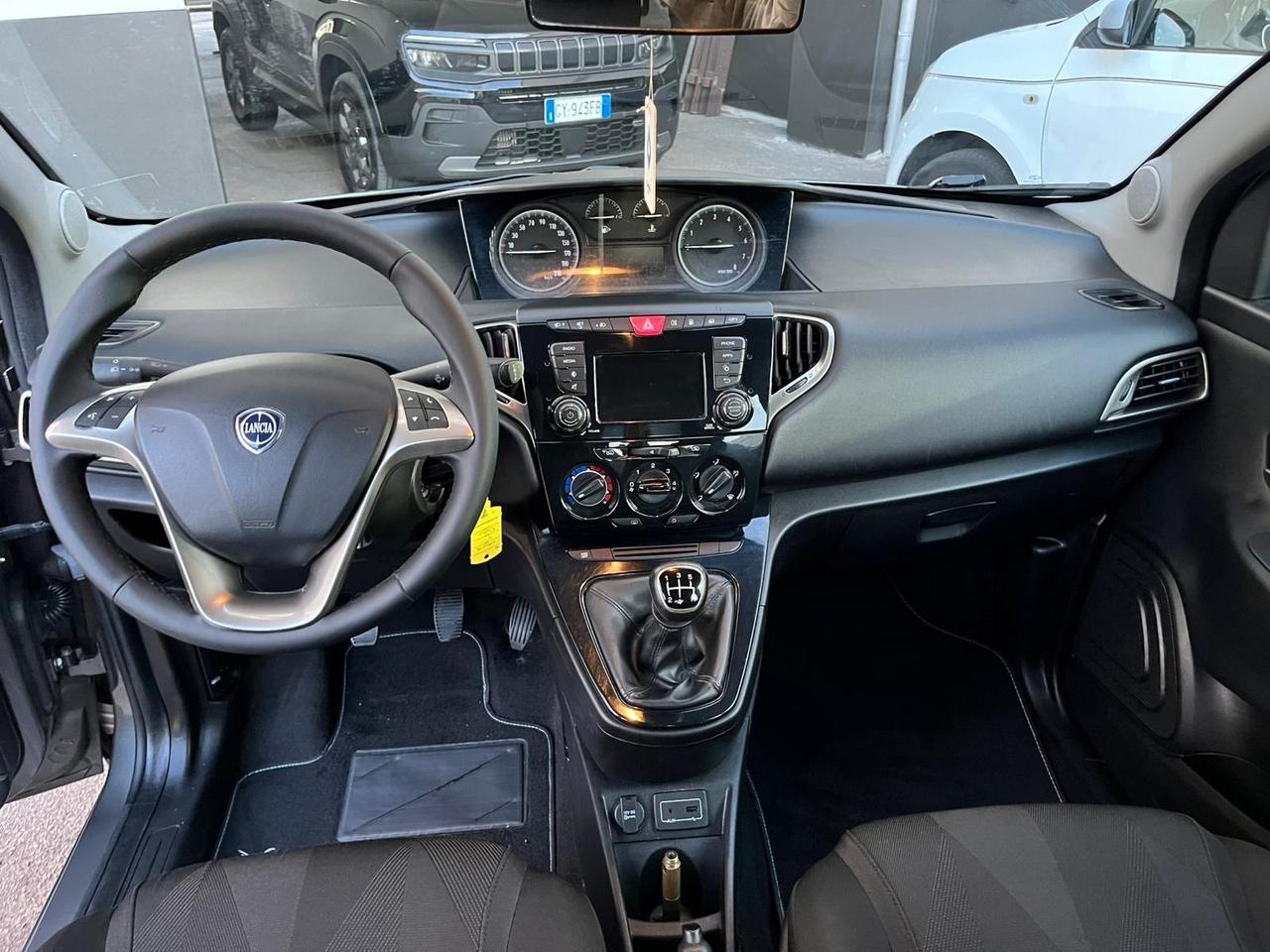 Lancia Ypsilon 1.2 69 CV 5 porte GPL Ecochic Silver