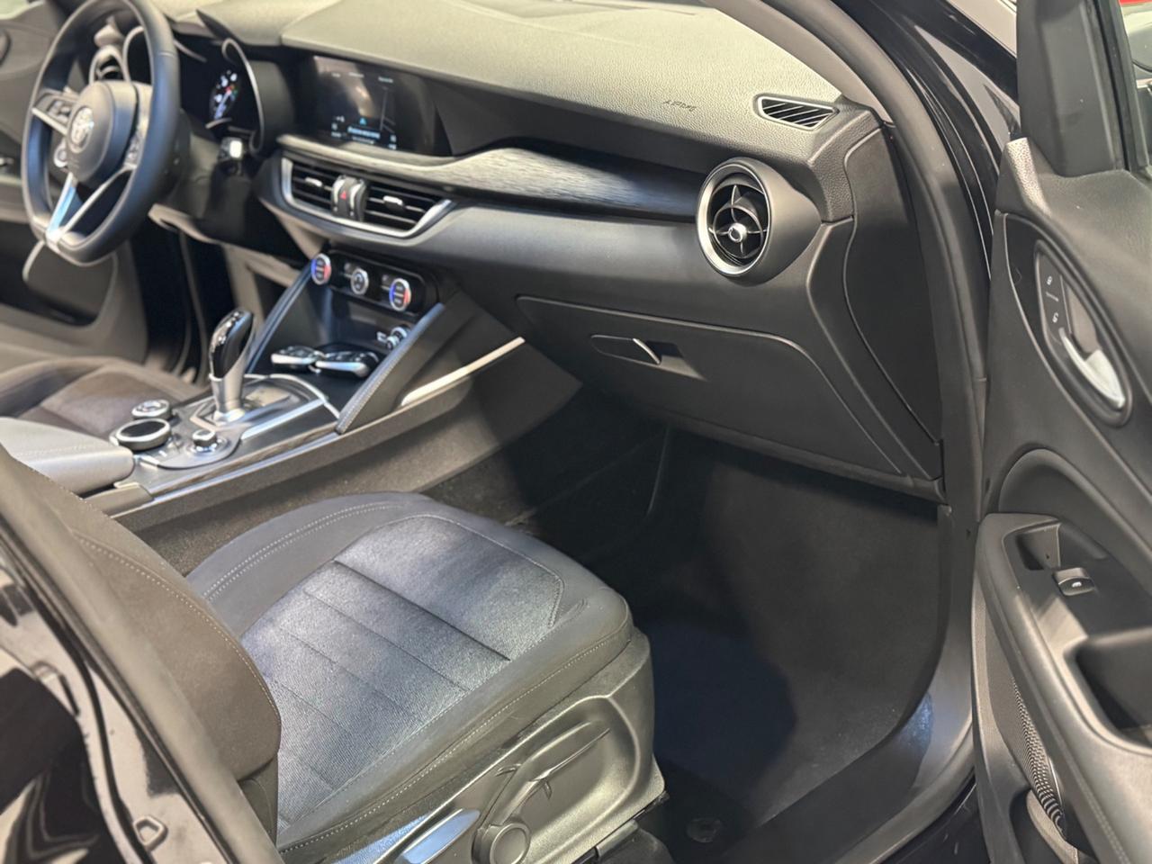 Alfa Romeo Stelvio 2.2 Super 150 CV 80.000 Km !