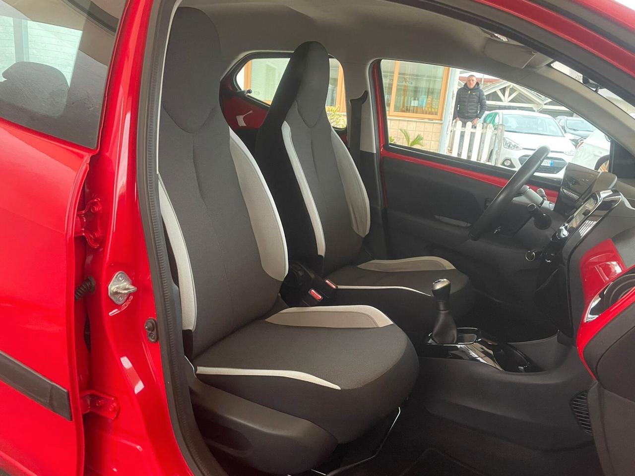 Toyota Aygo 1.0 VVT-i 69 CV 5 porte x-cite