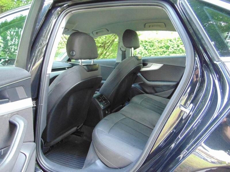 AUDI A4 5ª serie A4 2.0 TDI 150 CV S tronic Bu...