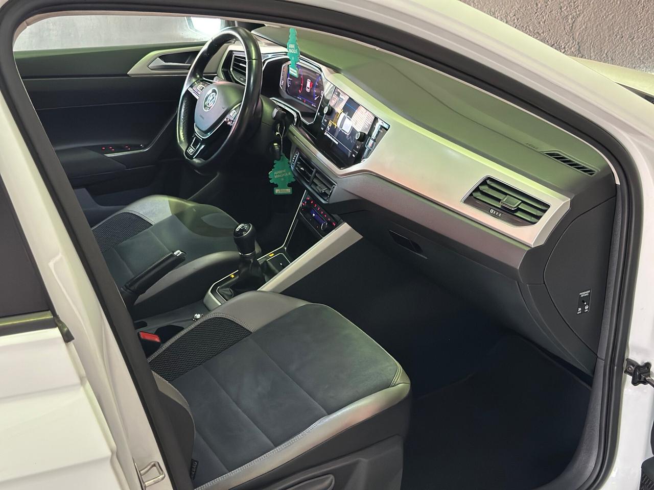 Volkswagen Polo 1.0 TSI 115 CV R-LINE