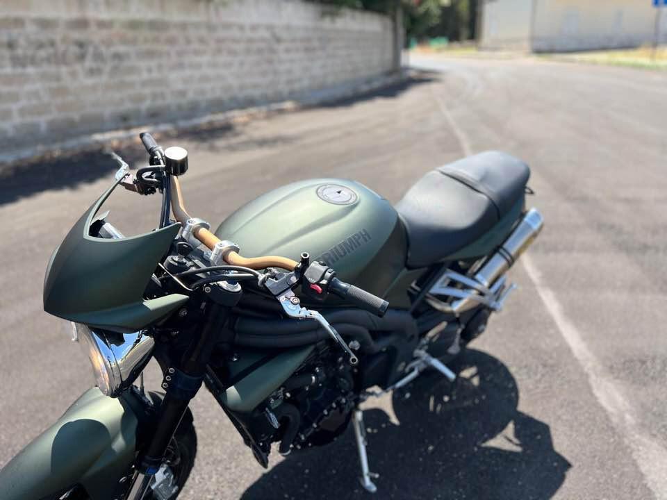 TRIUMPH SPEED TRIPLE