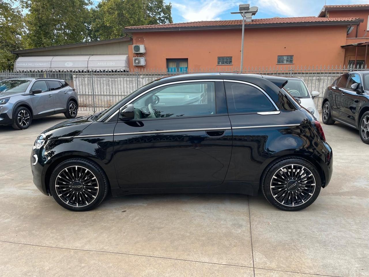 Fiat 500 La Prima Berlina 42 kWh