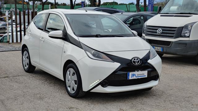 TOYOTA Aygo BUSINESS 1.0cc 71cv