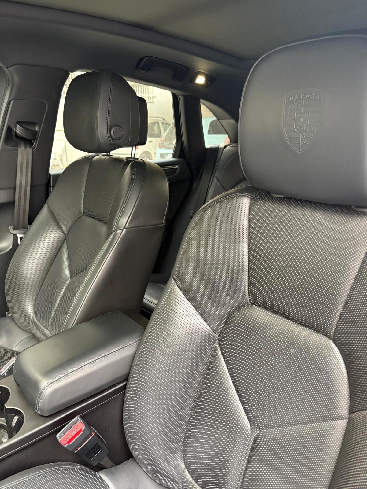 Porsche Macan 2.0 T TETTO 2022