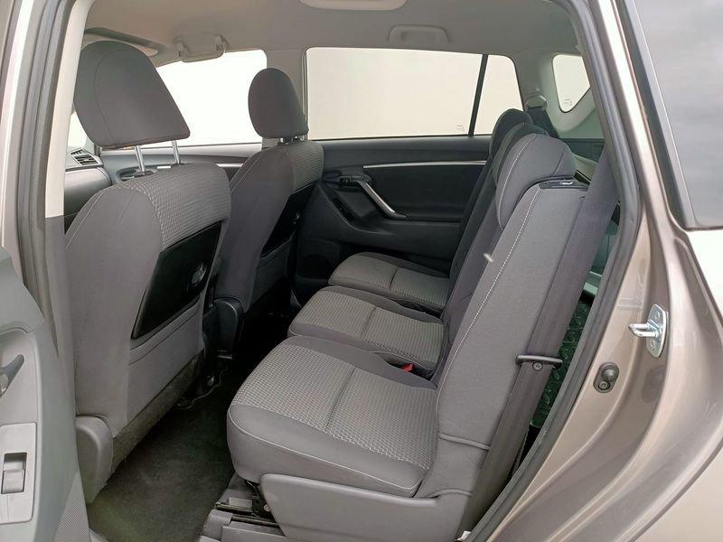 Toyota Verso 1.6 d-4d Active 7p.ti mt 1.6 D-4D Active 7 posti