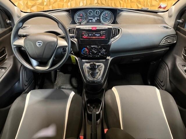Lancia Ypsilon 1.2 69 CV 5 porte Gold