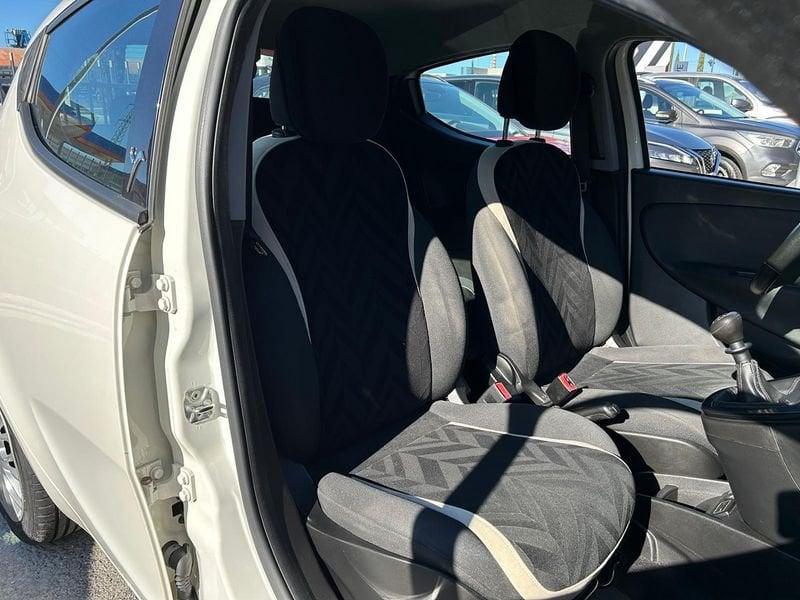 Lancia Ypsilon 1.2 Silver 69cv