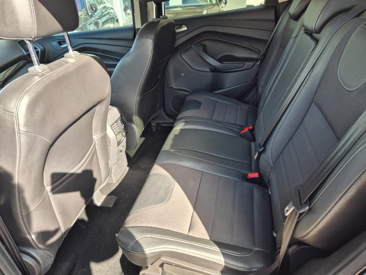 Ford Kuga 2.0 TDCI 140 CV 4WD Titanium