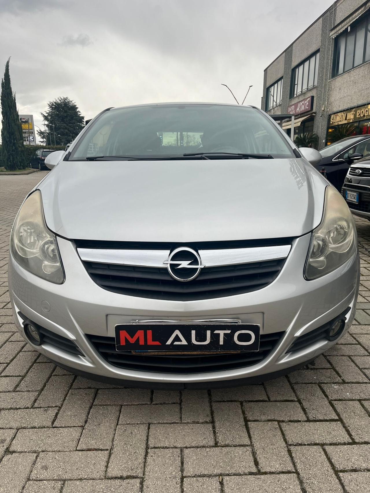 Opel Corsa 1.2 3 porte b-color