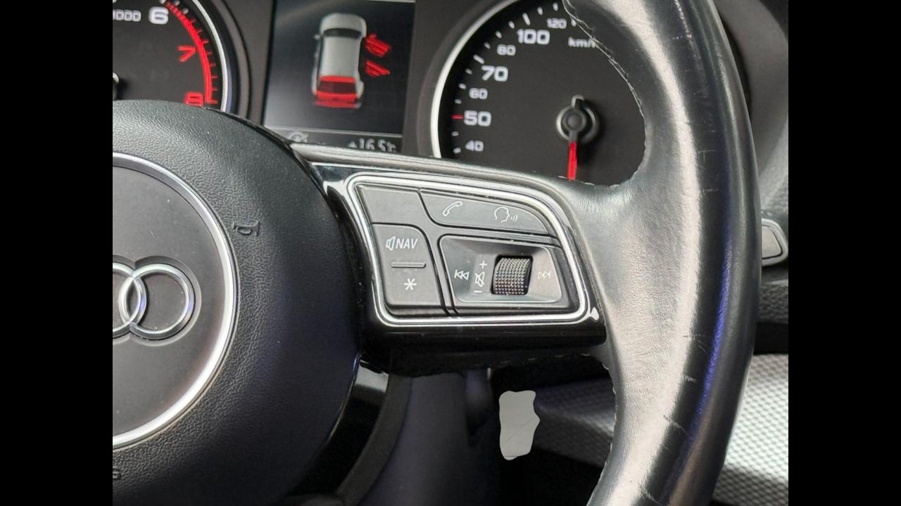 AUDI Q2 I 2021 - Q2 30 1.0 tfsi Admired