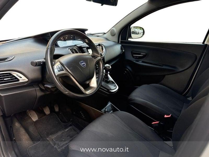 Lancia Ypsilon Ypsilon 1.0 firefly hybrid Gold s&s 70cv 5p.ti
