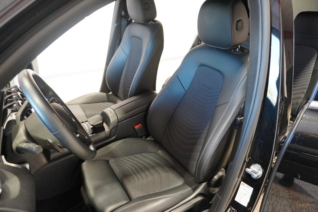 MERCEDES-BENZ GLB 200D 150CV AUTOMATIC BUSINESS EXTRA ( FARI LED - TETTO PANORAMICO APR. - DISTRONIC - PELLE - NAVI - MIRROR - PARK ASSIST - TELECAMERA POST. )