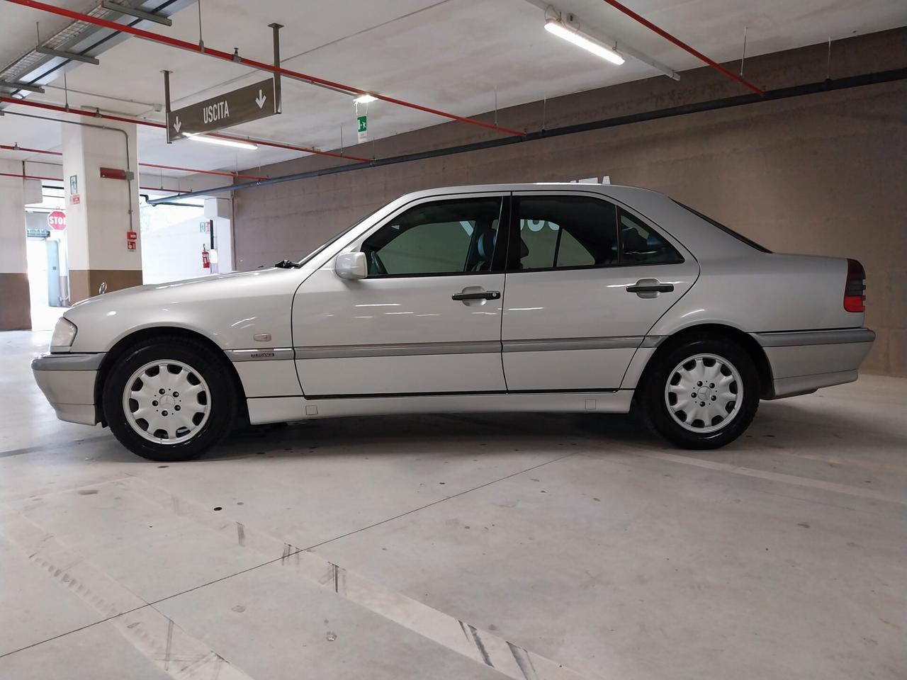 Mercedes-benz C 200 C 200 Kompressor cat Elegance