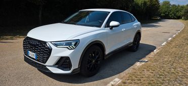 Audi Q3 35 TFSI Business Advanced