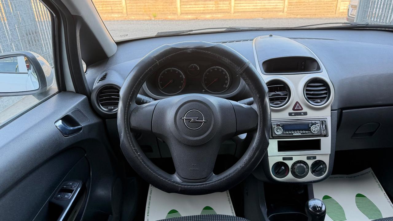 Opel Corsa 1.2 5 porte Cosmo
