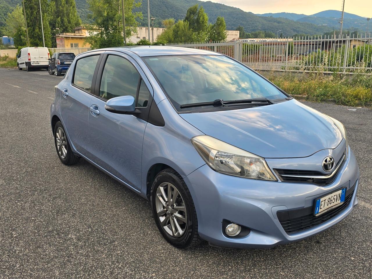 Toyota Yaris Sol