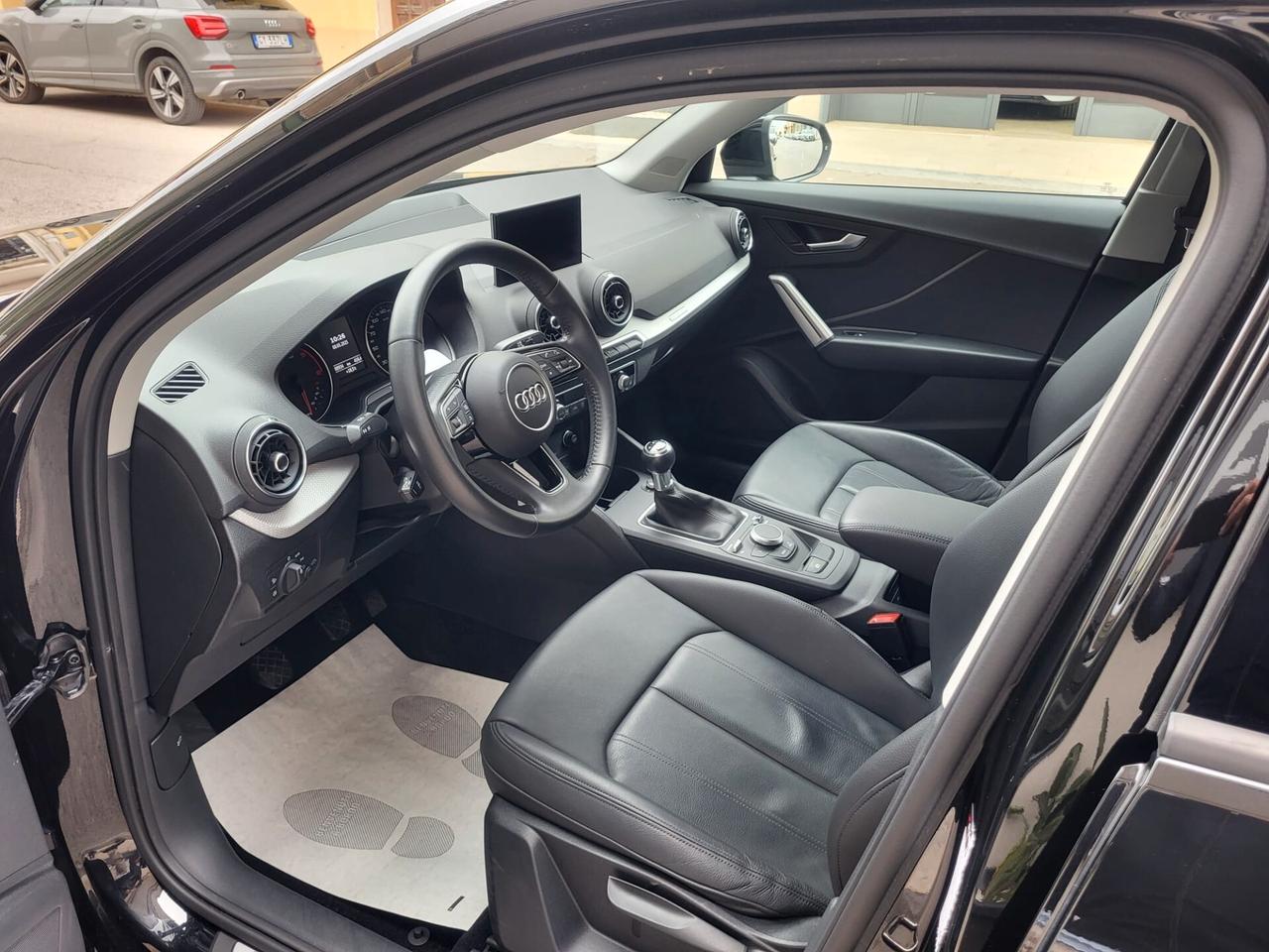 Audi Q2 1600 TDI S line Edition Cerchi 18 Pelle Fari Led...