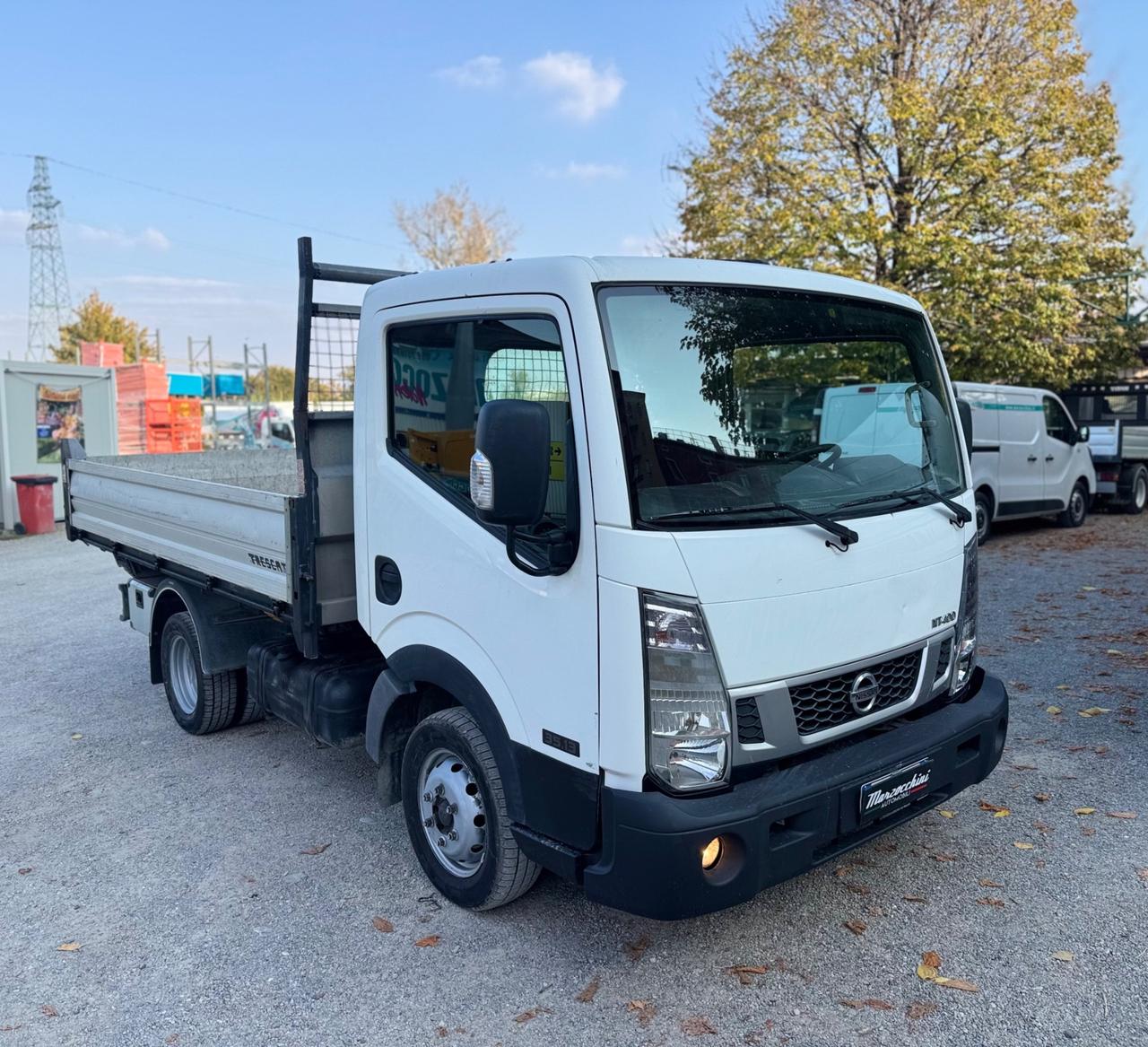 NISSAN NT400 RIBALTABILE TRILATERALE PREZZO + IVA