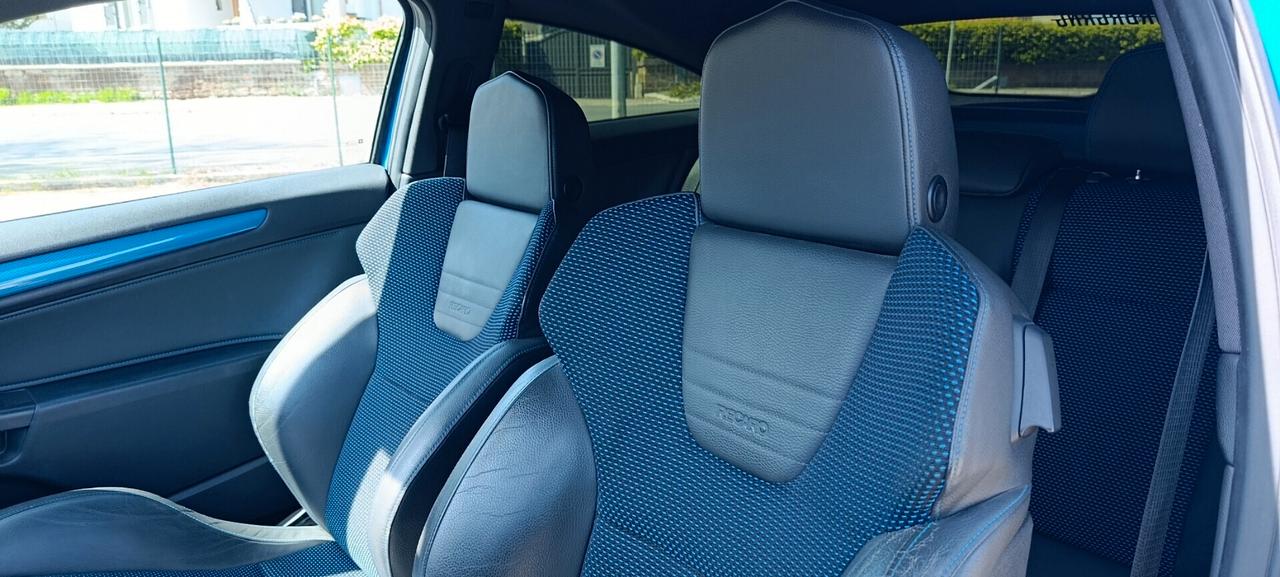 Opel Astra300cv turboOPC