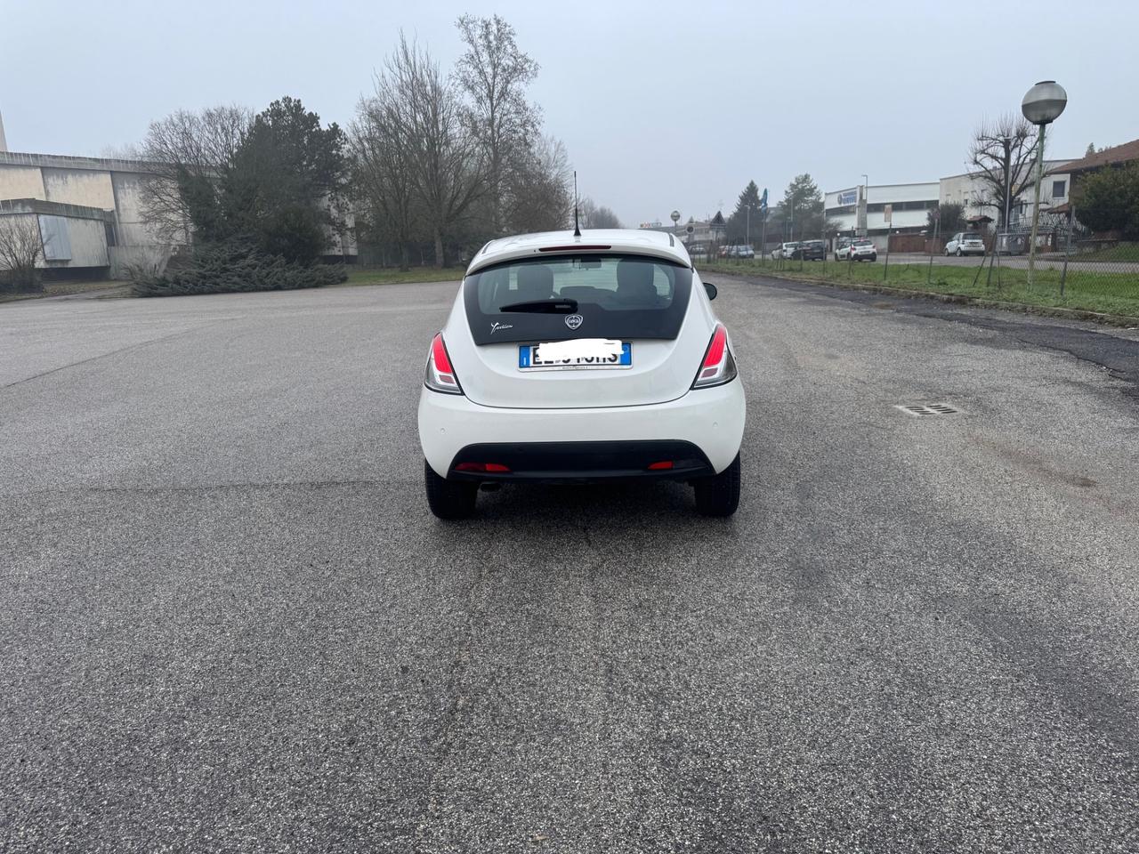 Lancia Ypsilon 1.2 69 CV 5 porte GPL Ecochic Gold