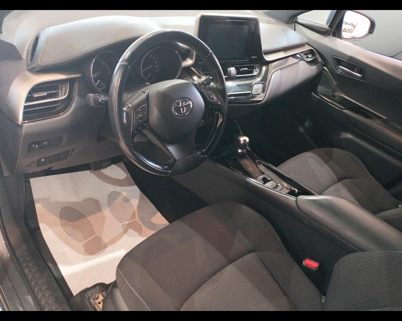 TOYOTA C-HR (2016-2023) C-HR 1.8 Hybrid E-CVT T...