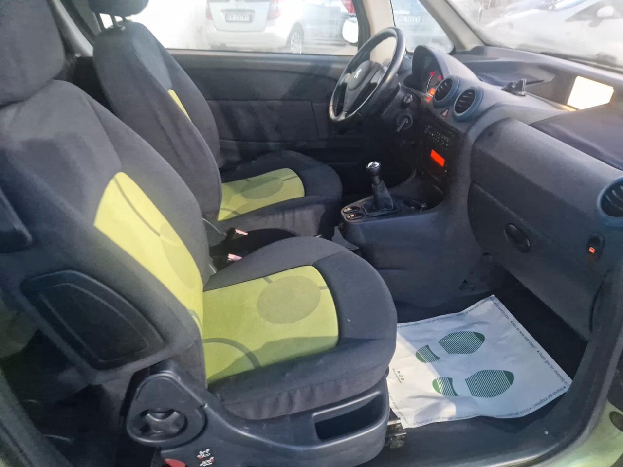 Peugeot 1007 1.4 HDi Trendy