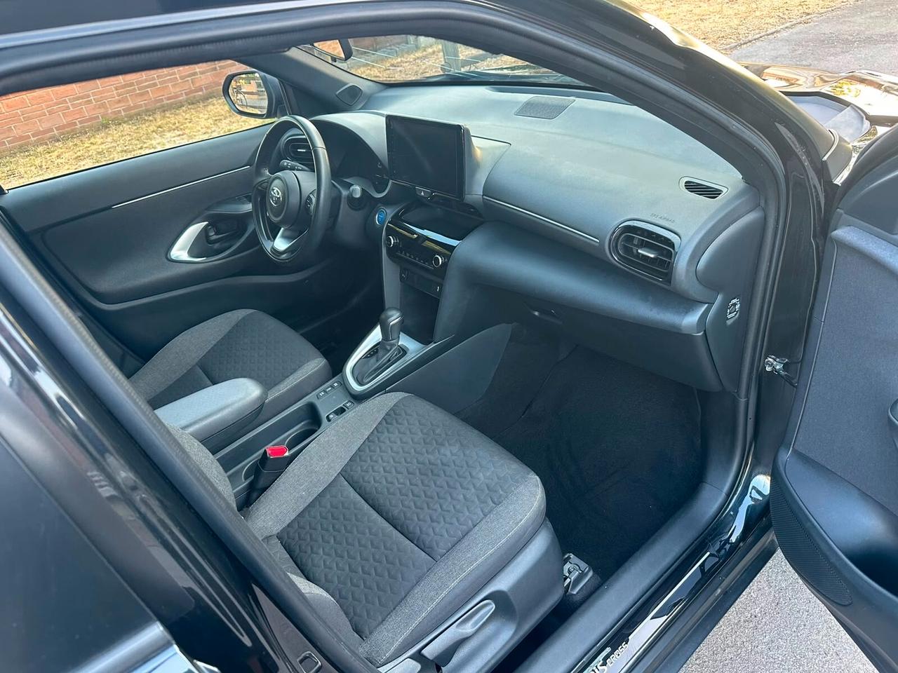 Toyota Yaris Cross 1.5 Hybrid automatica sinistrata